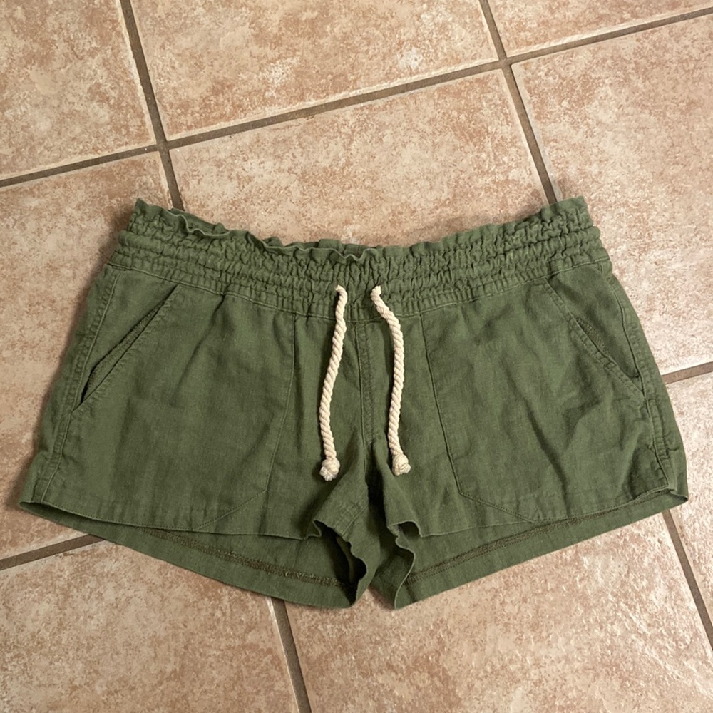 ROXY olive green linen blend pull on shorts M